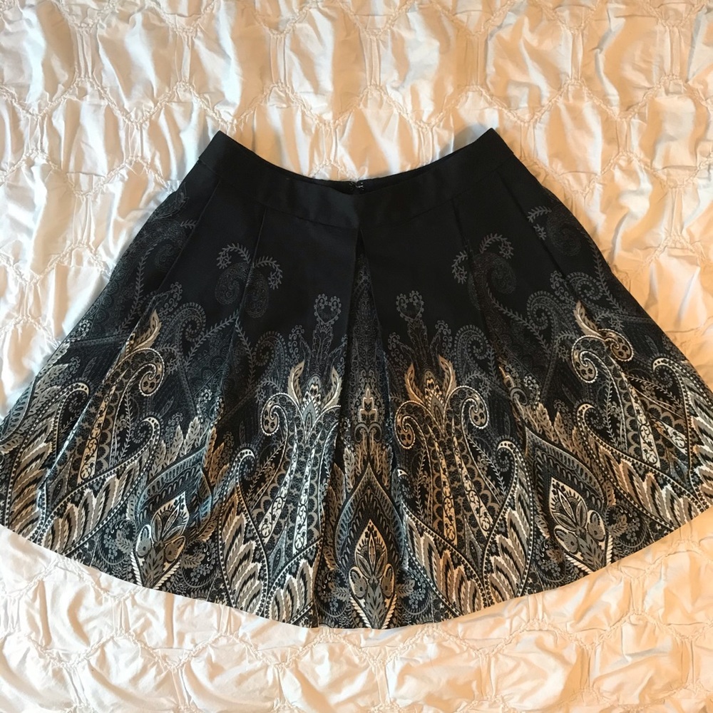 Banana Republic Patterned A-Line Skirt in Navy